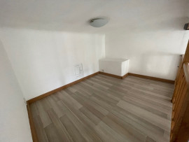 
                                                                                        Location
                                                                                         MEZZANINE DUPRE- MO