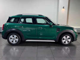Voiture
MINI Countryman 1.5 Cooper Classic SUV 5dr Petrol Manual Euro 6 (s/s) (136 ps)