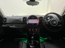Voiture
MINI Countryman 1.5 Cooper Classic SUV 5dr Petrol Manual Euro 6 (s/s) (136 ps)