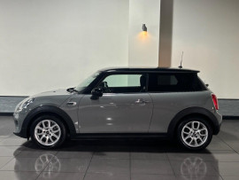Voiture
                                                                                MINI Hatch 1.5 Cooper Hatchback 3dr Petrol Manual Euro 6 (s/s) (136 ps)