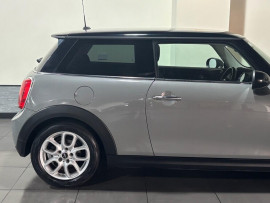 Voiture
                                                                                MINI Hatch 1.5 Cooper Hatchback 3dr Petrol Manual Euro 6 (s/s) (136 ps)