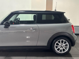 Voiture
                                                                                MINI Hatch 1.5 Cooper Hatchback 3dr Petrol Manual Euro 6 (s/s) (136 ps)