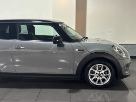 Voiture
                                                                                MINI Hatch 1.5 Cooper Hatchback 3dr Petrol Manual Euro 6 (s/s) (136 ps)