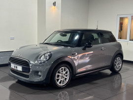 Voiture
                                                                                MINI Hatch 1.5 Cooper Hatchback 3dr Petrol Manual Euro 6 (s/s) (136 ps)