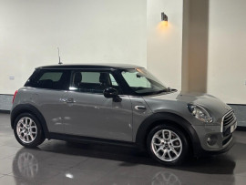 Voiture
                                                                                MINI Hatch 1.5 Cooper Hatchback 3dr Petrol Manual Euro 6 (s/s) (136 ps)