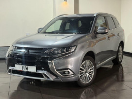 Voiture
                                                                                Mitsubishi Outlander 2.4h TwinMotor 13.8kWh 4hs SUV 5dr Petrol Plug-in Hybrid CVT 4WD Euro 6 (s/s) (209 ps)
