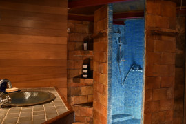 Location
MONDRIAN - LAM
