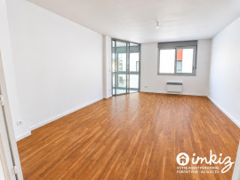 
                                                                                        Vente
                                                                                         Montchat, 93m², annexes rares : garage + cave 25m²