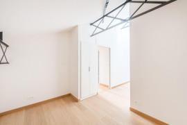 
                                                                                        Vente
                                                                                         Montmartre Appartement 2 Pièces Moderne Style Loft