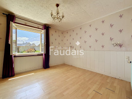 
                                                                                        Vente
                                                                                         MOON-SUR-ELLE, Maison avec vie de plain-pied, 2 chambres