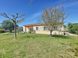 
                                                                                        Vente
                                                                                         MORIERES LES AVIGNON - MAISON INDEPENDANTE PLAIN PIED 7 PIECES 146 m² sur 1000 m²