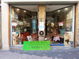 
                                                                                        Vente
                                                                                         murs commerciaux +appart