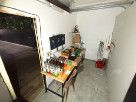 
                                                                                        Vente
                                                                                         Murs commerciaux hyper centre deux caves Amiens
