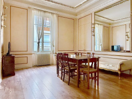 
                                                                                        Vente
                                                                                         Musiciens - L’élégance d’une Villa de la Renaissance Italienne au cœur de la ville