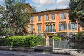 
                                                                                        Vente
                                                                                         Musiciens - L’élégance d’une Villa de la Renaissance Italienne au cœur de la ville
