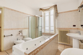 
                                                                                        Vente
                                                                                         Musiciens - L’élégance d’une Villa de la Renaissance Italienne au cœur de la ville