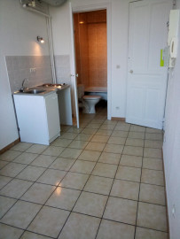 
                                                                                        Colocation
                                                                                         NANCY, proche centre et IUT Charlemagne, studio
