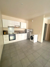 
                                                                                        Location
                                                                                         NANTERRE-3 PIECES-54M2