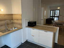 
                                                                                        Location
                                                                                         Nanterre – F3 meublé neuf | RER A & E |Pkg