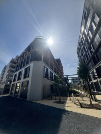 
                                                                                        Location
                                                                                         Nanterre – F3 meublé neuf | RER A & E |Pkg