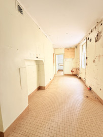 
                                                                                        Vente
                                                                                         Nantes centre – Grand appartement de 116,39 m² à rénover avec ascenseur