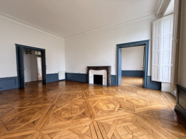 
                                                                                        Vente
                                                                                         Nantes centre – Quai Turenne – Appartement T5 de 116 m²