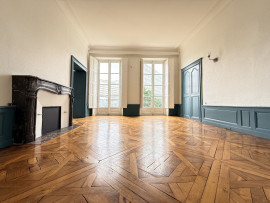 
                                                                                        Vente
                                                                                         Nantes centre – Quai Turenne – Appartement T5 de 116 m²