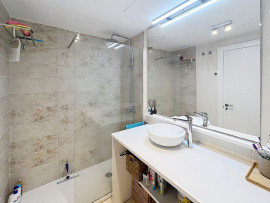 
                                                                                        Vente
                                                                                         New Golden Mile – Élégant penthouse avec vue