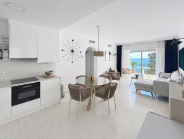 
                                                                                        Vente
                                                                                         New Golden Mile – Élégant penthouse avec vue