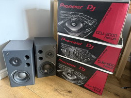 Instrument de musique
Nexus CDJ2000 et Nexus DJM900
