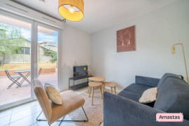 
                                                                                        Location
                                                                                         Nice 06300 - Charmant studio lumineux avec terrasse quartier Riquier