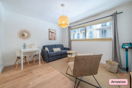 
                                                                                        Location
                                                                                         Nice 06300 - Spacieux et lumineux T1 dans le quartier du Port