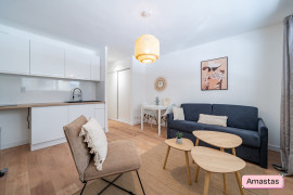 
                                                                                        Location
                                                                                         Nice 06300 - Spacieux et lumineux T1 dans le quartier du Port