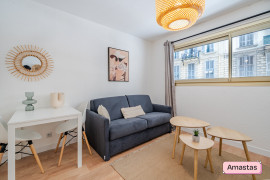 
                                                                                        Location
                                                                                         Nice 06300 - Spacieux et lumineux T1 dans le quartier du Port