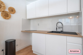 
                                                                                        Location
                                                                                         Nice 06300 - Spacieux et lumineux T1 dans le quartier du Port