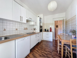 
                                                                                        Vente
                                                                                         Nice - 4 pièces traversant au coeur d'une résidence élégante