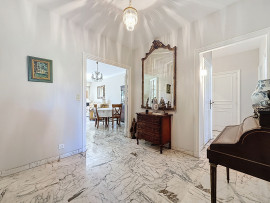 
                                                                                        Vente
                                                                                         Nice - 4 pièces traversant au coeur d'une résidence élégante