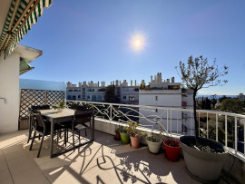 
                                                                                        Vente
                                                                                         Nice - Beau 3 pièces, Haut Cimiez,