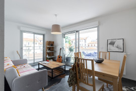 
                                                                                        Vente
                                                                                         NICE / BORRIGLIONE - Appartement 2 pièces à vendre en dernier étage avec terrasse, parking et cave
