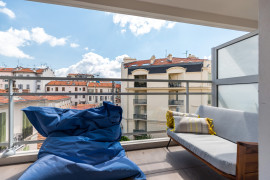 
                                                                                        Vente
                                                                                         NICE / BORRIGLIONE - Appartement 2 pièces à vendre en dernier étage avec terrasse, parking et cave