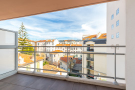 Vente
NICE / BORRIGLIONE - Studio à vendre en avant dernier étage avec terrasse