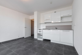 
                                                                                        Vente
                                                                                         NICE / BORRIGLIONE - Studio à vendre en avant dernier étage avec terrasse