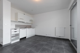 
                                                                                        Vente
                                                                                         NICE / BORRIGLIONE - Studio à vendre en avant dernier étage avec terrasse