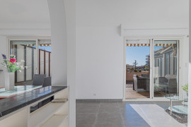 
                                                                                        Vente
                                                                                         NICE – Boulevard de Cessole / Dernier étage avec grande terrasse