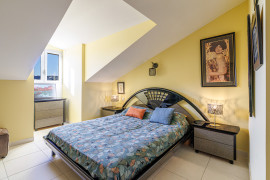 
                                                                                        Vente
                                                                                         Nice - Carré d’or - Magnifique 3 pièces de 108 m² en dernier étage avec grande terrasse