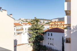 
                                                                                        Vente
                                                                                         Nice - Carré d’or - Magnifique 3 pièces de 108 m² en dernier étage avec grande terrasse