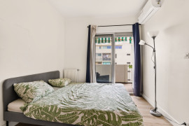 
                                                                                        Vente
                                                                                         Nice - Caucade -Joli 4 pièces en étage avec terrasse et vue mer