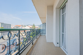 
                                                                                        Vente
                                                                                         Nice - Centre Ville : Appartement 3 pièces