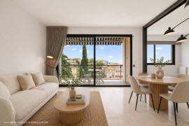 
                                                                                        Vente
                                                                                         Nice Cimiez - 3 pièces 72 m² refait à neuf