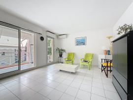
                                                                                        Vente
                                                                                         Nice Cimiez - 4 pièces d'angle avec garage dans résidence en lisière du Parc Liserb